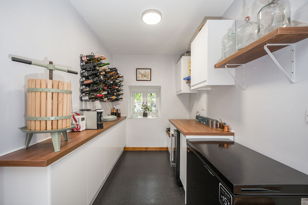 Studio/winery/annexe- click for photo gallery